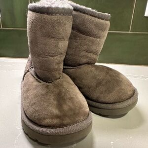Toddler Classic Uggs Gray size 8 GUC